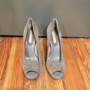 Vintage Banana Republic gray suede chunky heels size 8